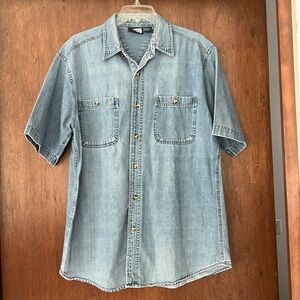 Men’s Vintage Denim Short Sleeve Button Down. Premier International. Size M